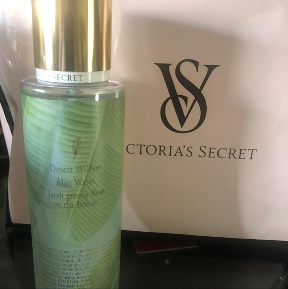 Victoria's Secret Beneath the palm - Picture 8 of 8